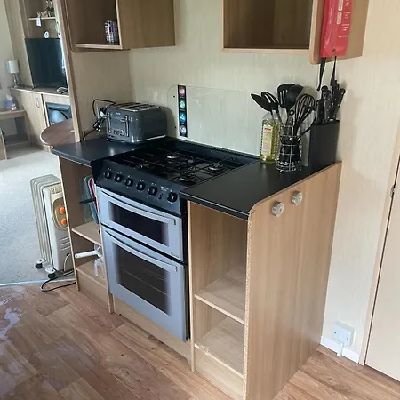 3 Bedroom Static Caravan With Sea View In Clarach Bay Holiday Village Abi Horizon Aberystwyth Exterior photo