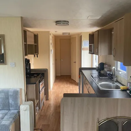 3 Bedroom Static Caravan With Sea View In Clarach Bay Holiday Village Abi Horizon Aberystwyth Exterior photo