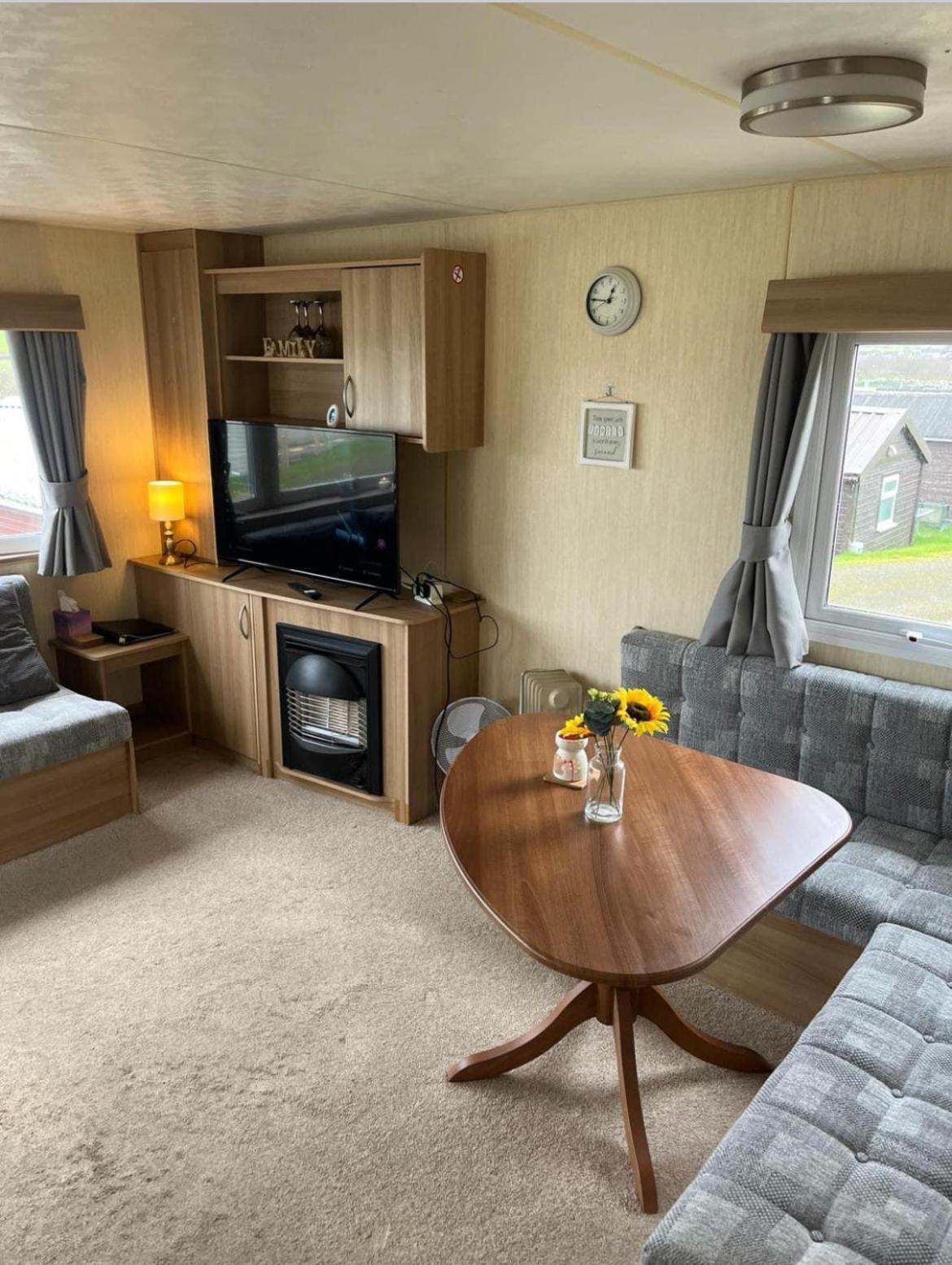 3 Bedroom Static Caravan With Sea View In Clarach Bay Village Abi Horizon * Aberystwyth