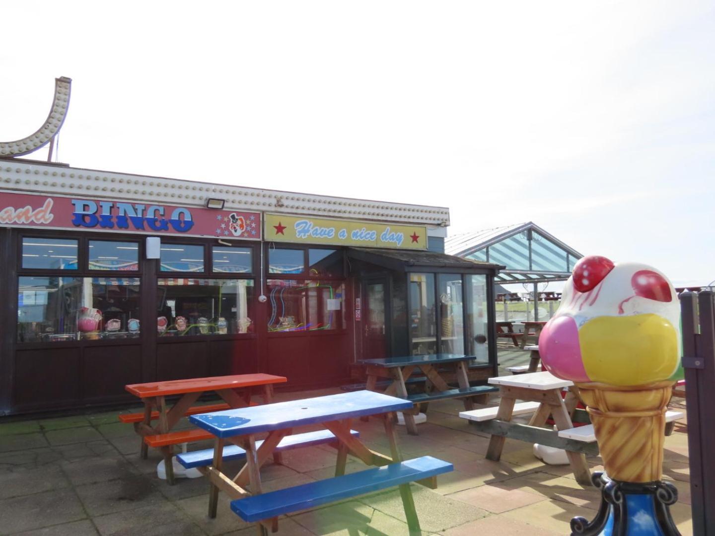 Holiday home 3 Bedroom Static Caravan With Sea View In Clarach Bay Village Abi Horizon