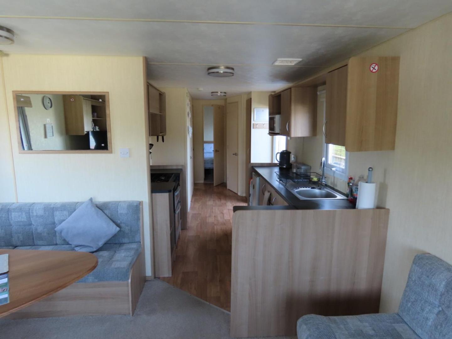 3 Bedroom Static Caravan With Sea View In Clarach Bay Village Abi Horizon Holiday home