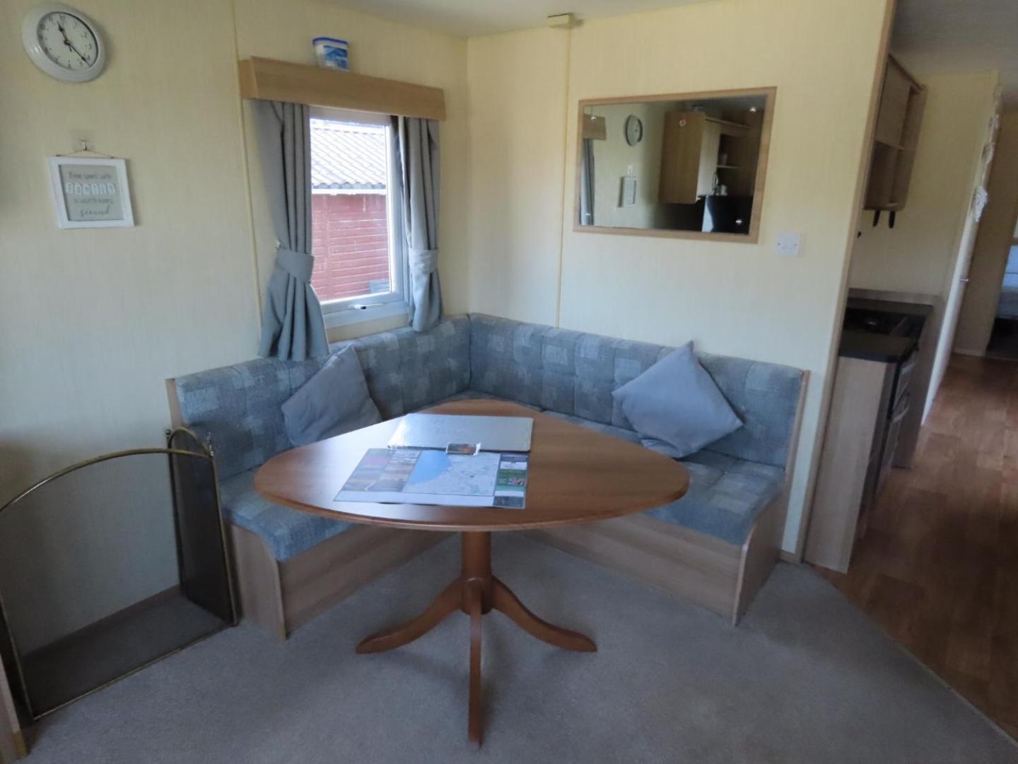 3 Bedroom Static Caravan With Sea View In Clarach Bay Village Abi Horizon Holiday home *