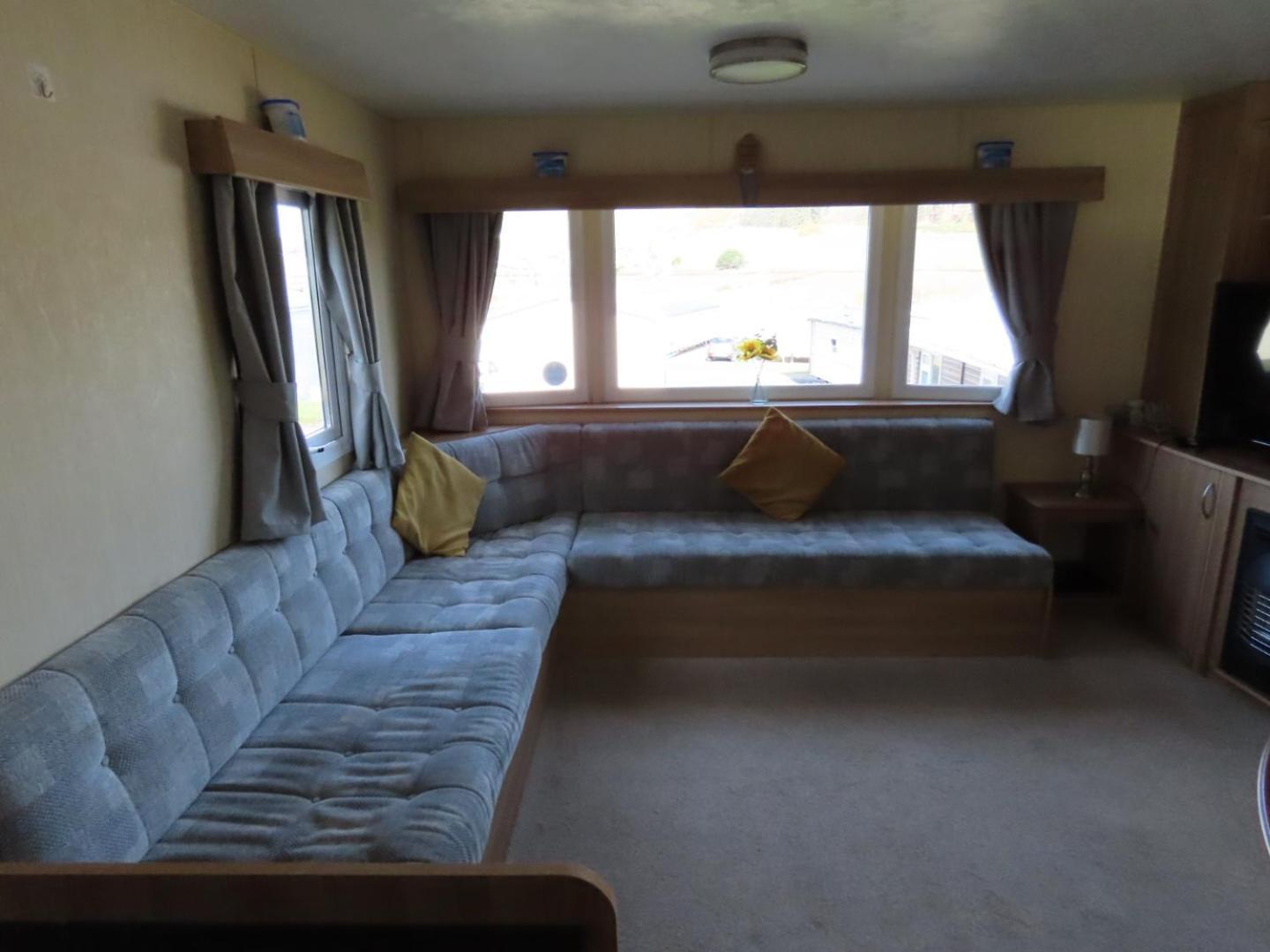 3 Bedroom Static Caravan With Sea View In Clarach Bay Village Abi Horizon Holiday home Aberystwyth